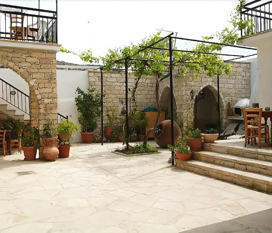 Kontoyiannis House