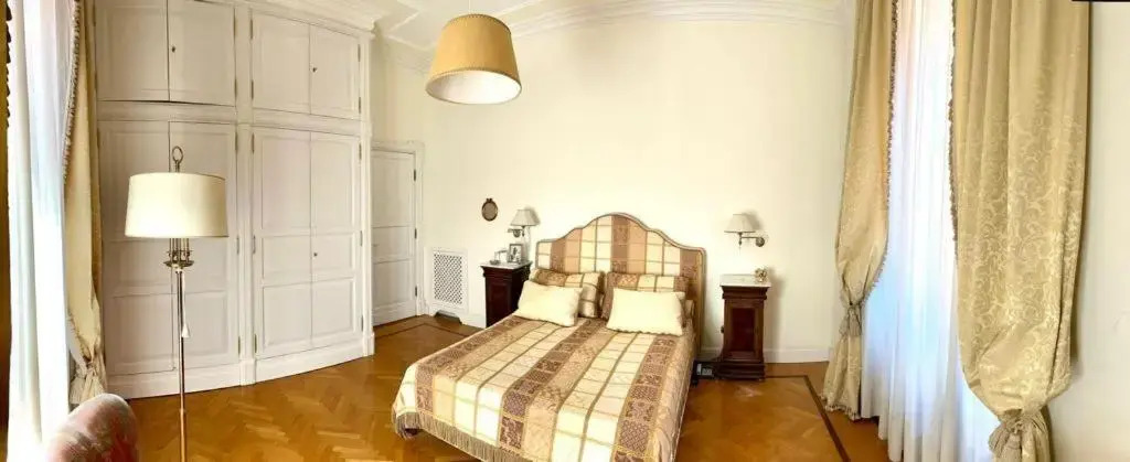 Roman Holidays Boutique Hotel