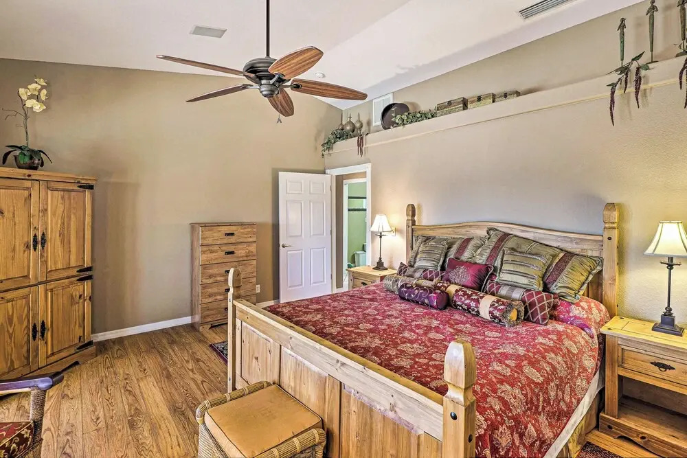 Poolside Bliss: Pet-friendly Lake Havasu City Gem