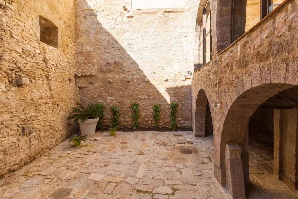 AS Palau dels Alemanys Suites Boutique Monument