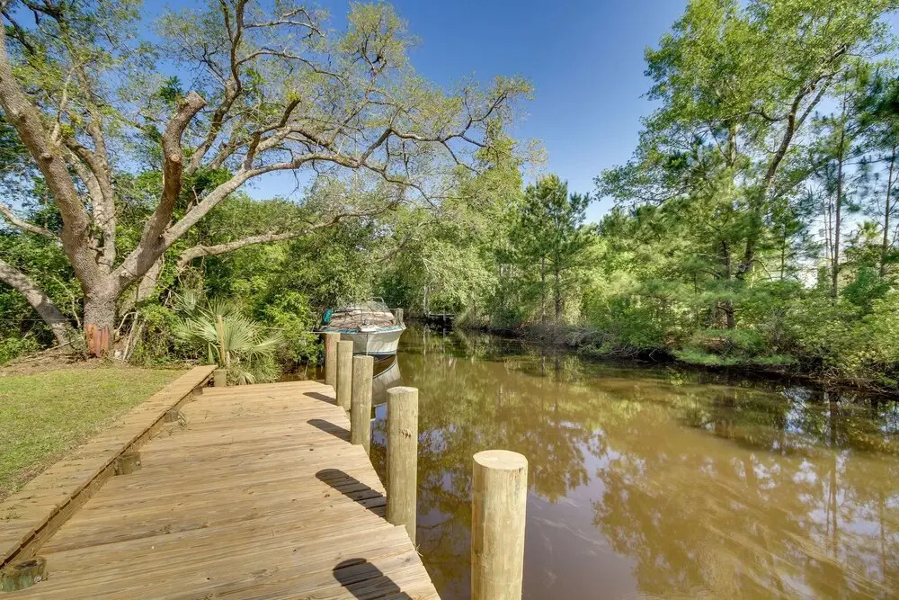 Lovely Bay St Louis Retreat w/ Dock & Canal Access