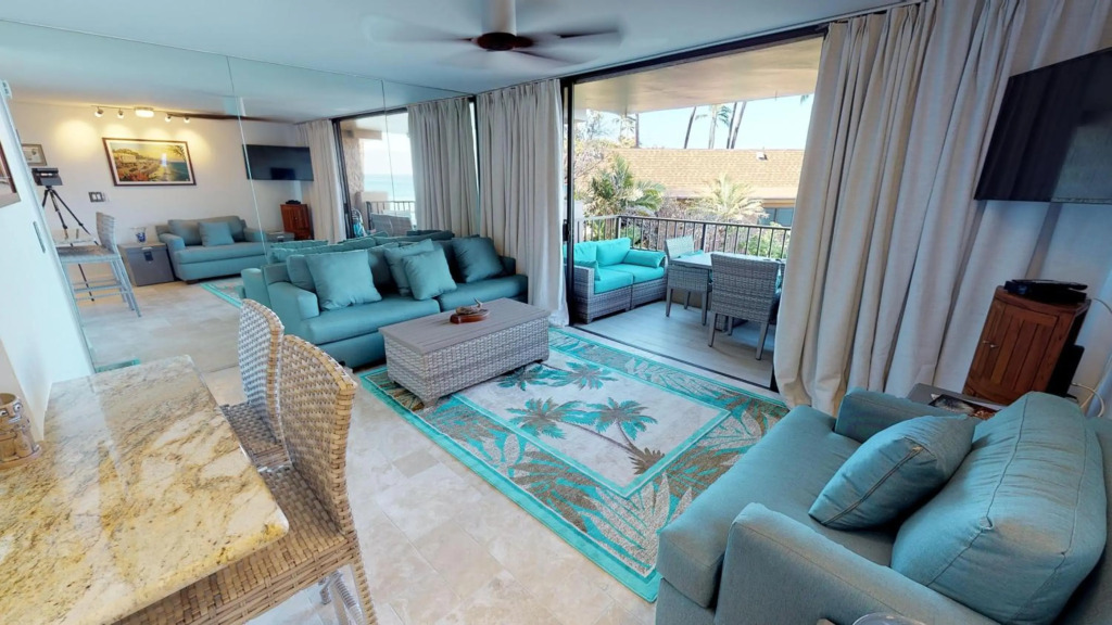 Stunning Sunsets and Oceanviews at Paki Maui