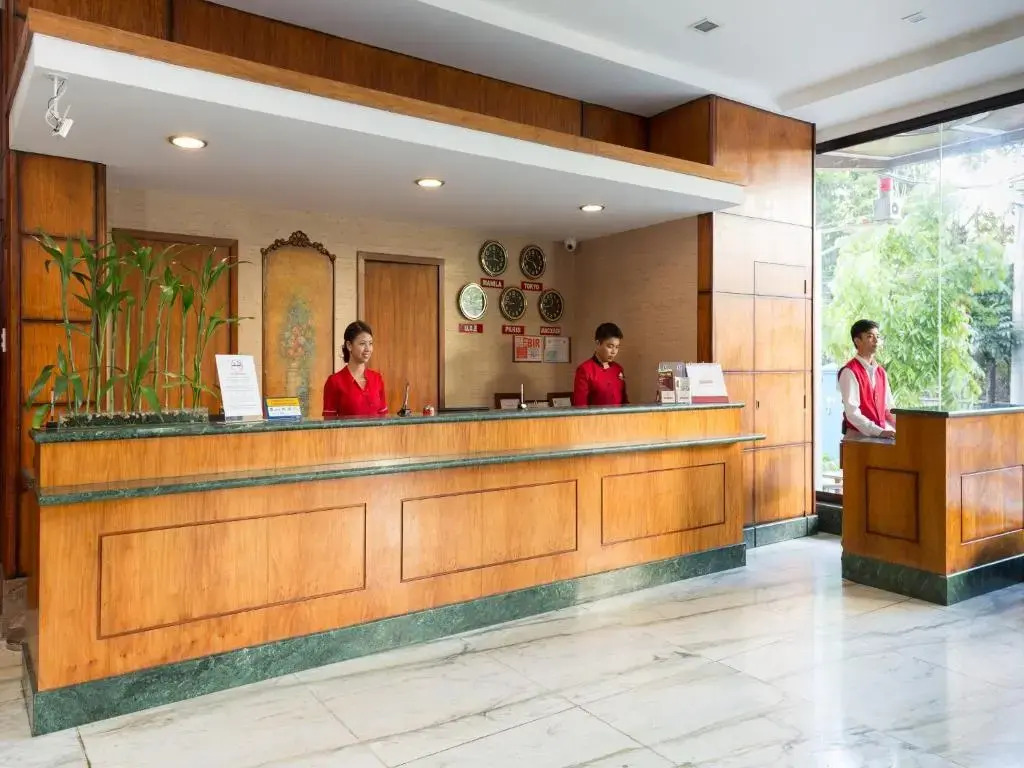 MJ Hotel and Suites