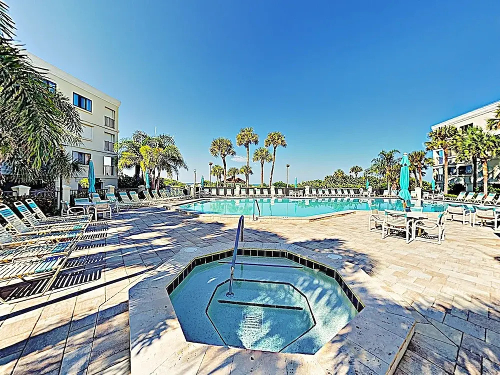 Bayshore Unit 402 - 2 Br Condo