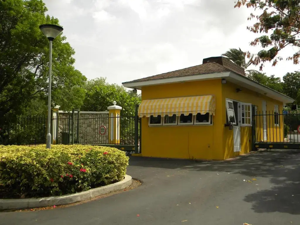 Bungalow Hopi Bon