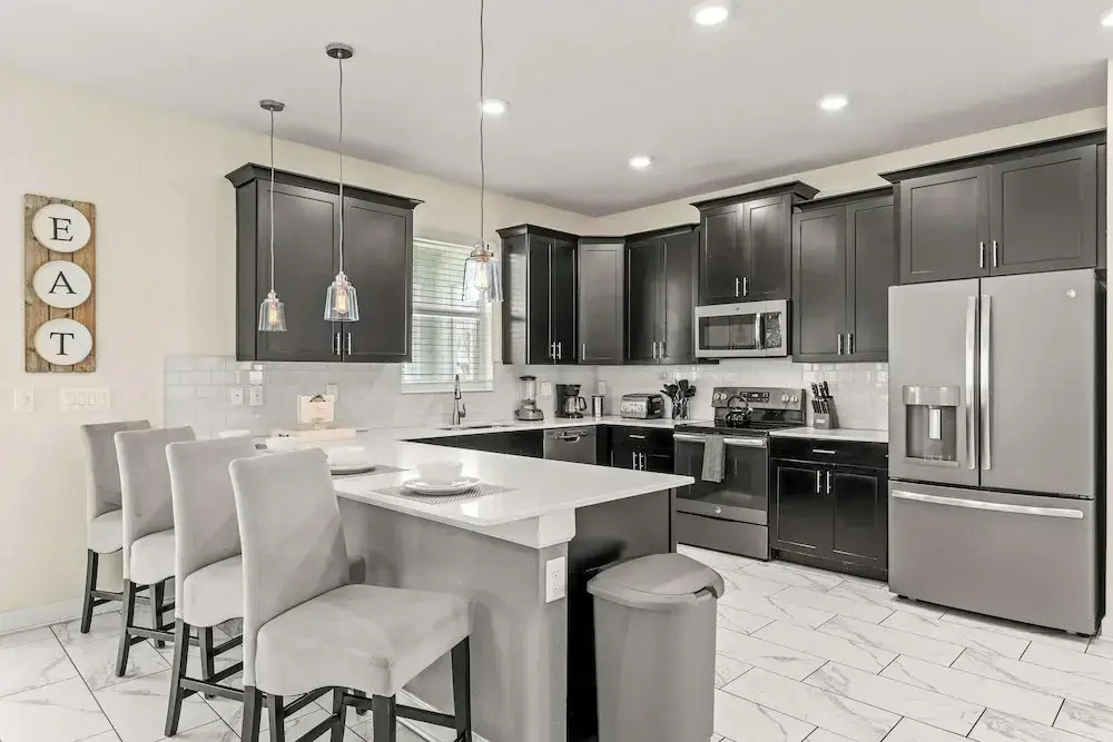Resort Vibes At Championsgate - Home for 14 With Private Lanai