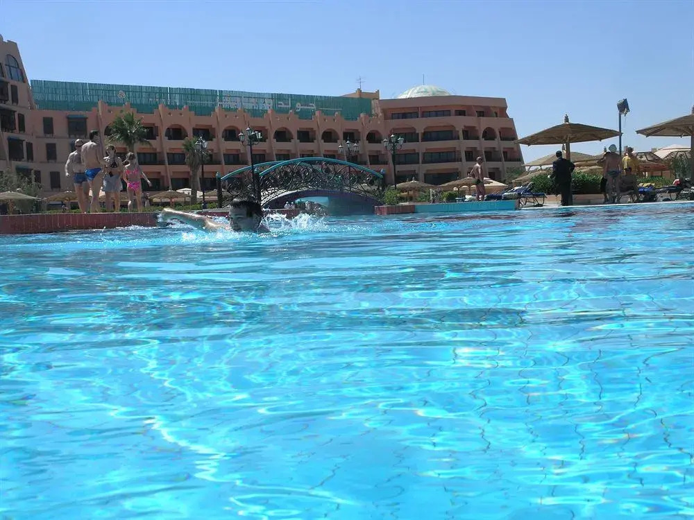 Golden 5 Sapphire Suites Hotel