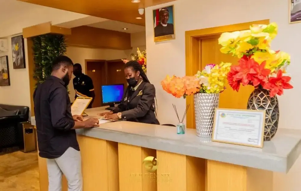 Golden Six Hotel & Restaurant