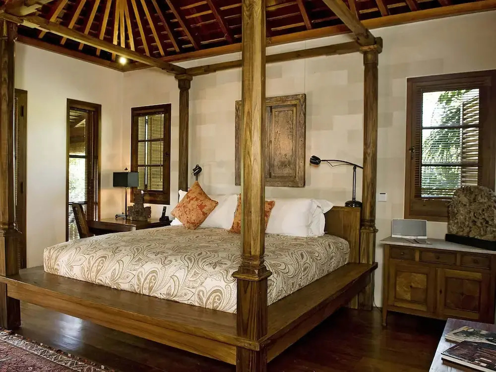 Villa Oost Indies - Luxury Heritage Joglo, Prime Seminyak, Fully Staffed