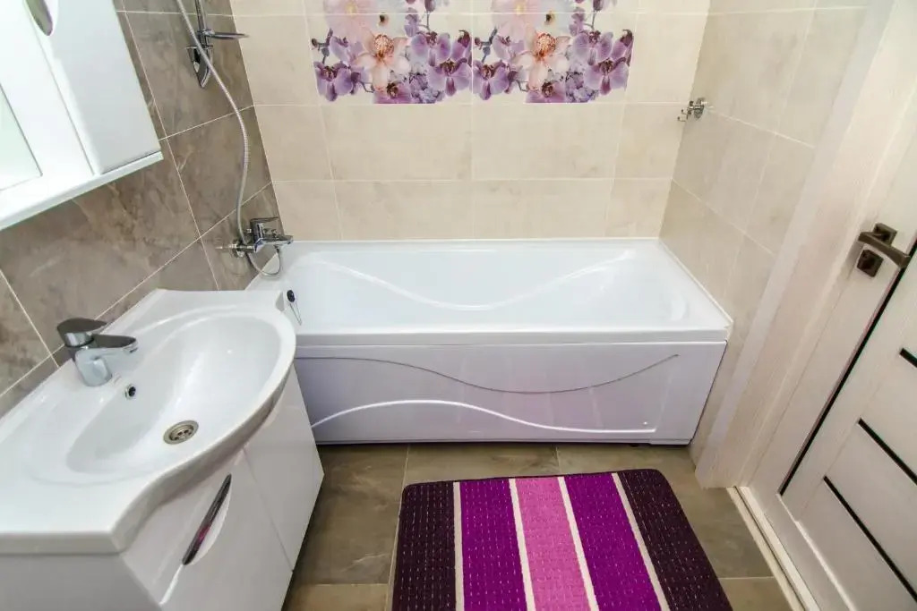 Ernaz Plus Apartments: Promenade Expo