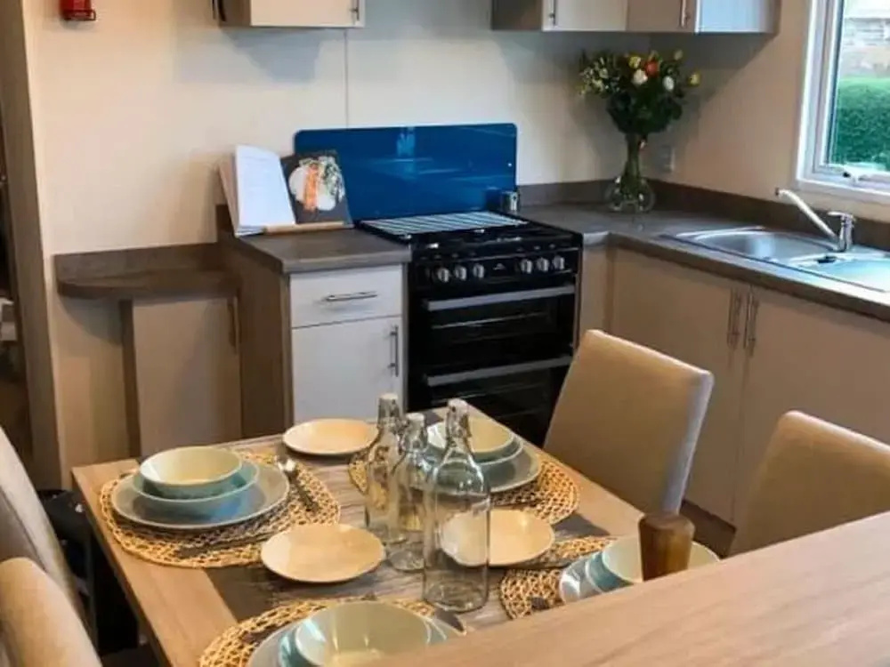 Simplistic Holiday Home in Selsey Near West Sand Fun Fair