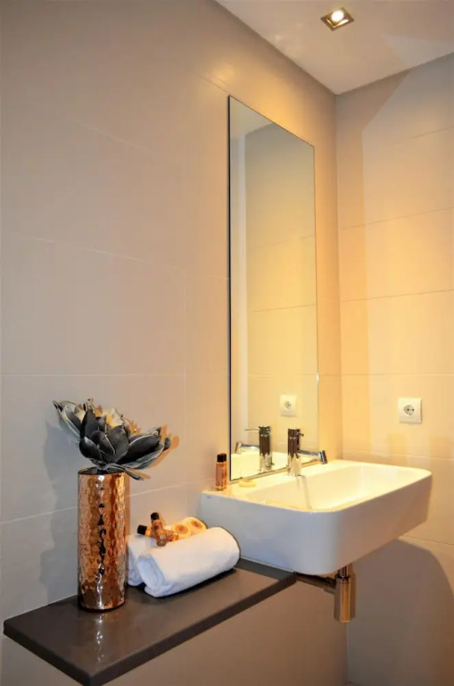 Magi Paradise Near the Beach by Madeira Sun Travel