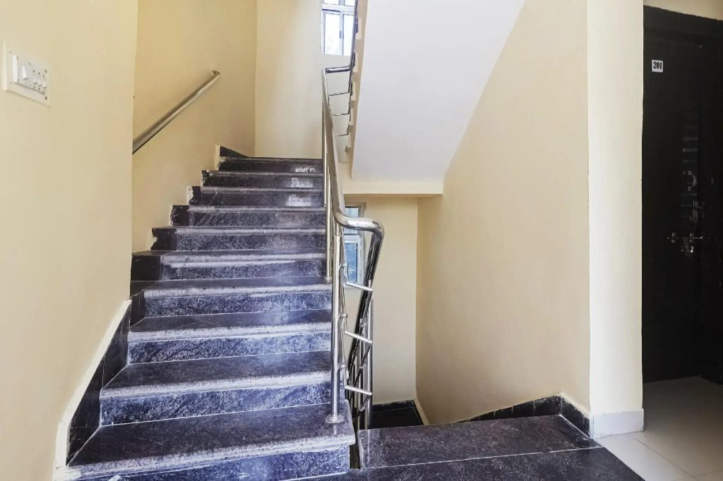 OYO Flagship 83600 Hotel Raman Palace