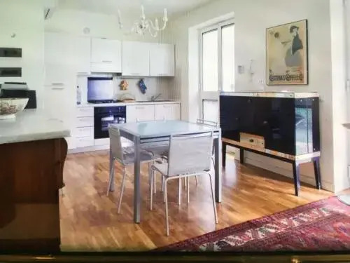 Casa con giardino