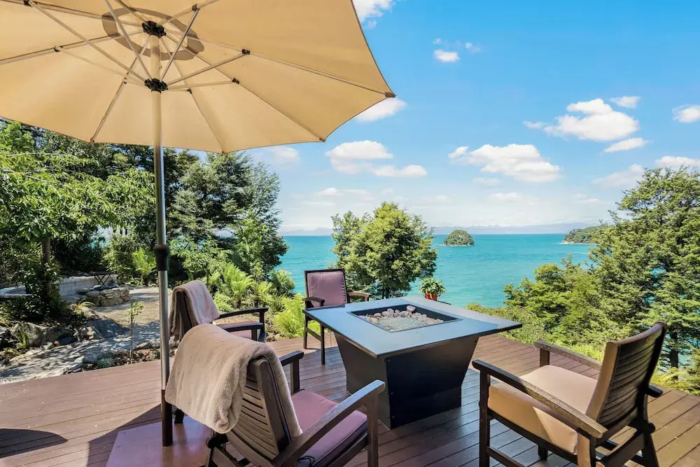 Oceanview Penthouse Suite & Beach Access