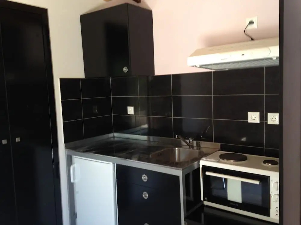 New and Colorful Studio Near Airport and Beach in Heraklion