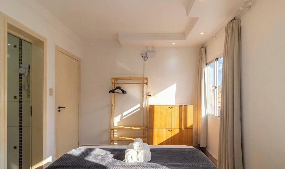 Apt w/ Suite 30 m From the sea in Itapema Cae0103