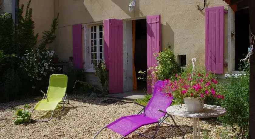 Le Petit Hameau