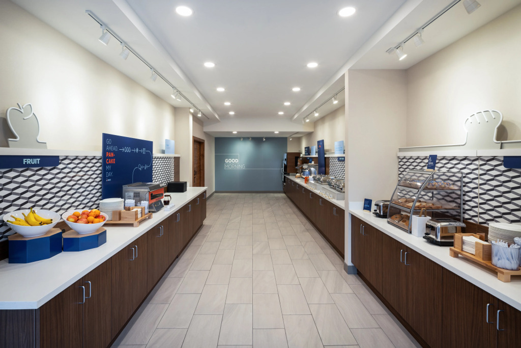Holiday Inn Express & Suites Nampa - Idaho Center by IHG