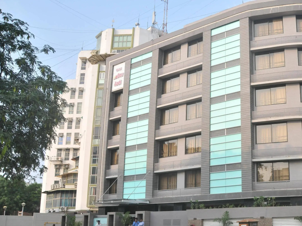 OYO 4938 Hotel Dev Aadi
