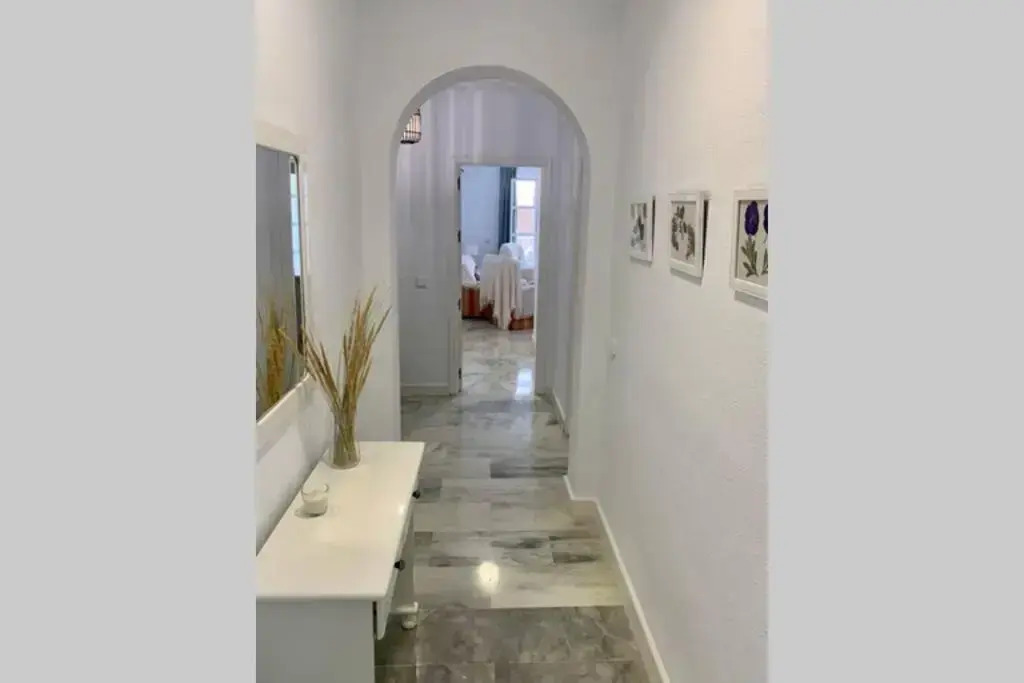 Amplio apartamento junto al mar