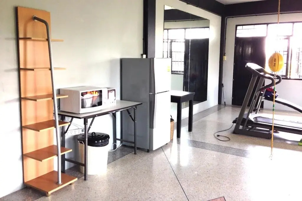 Mayom Hostel Phetchaburi