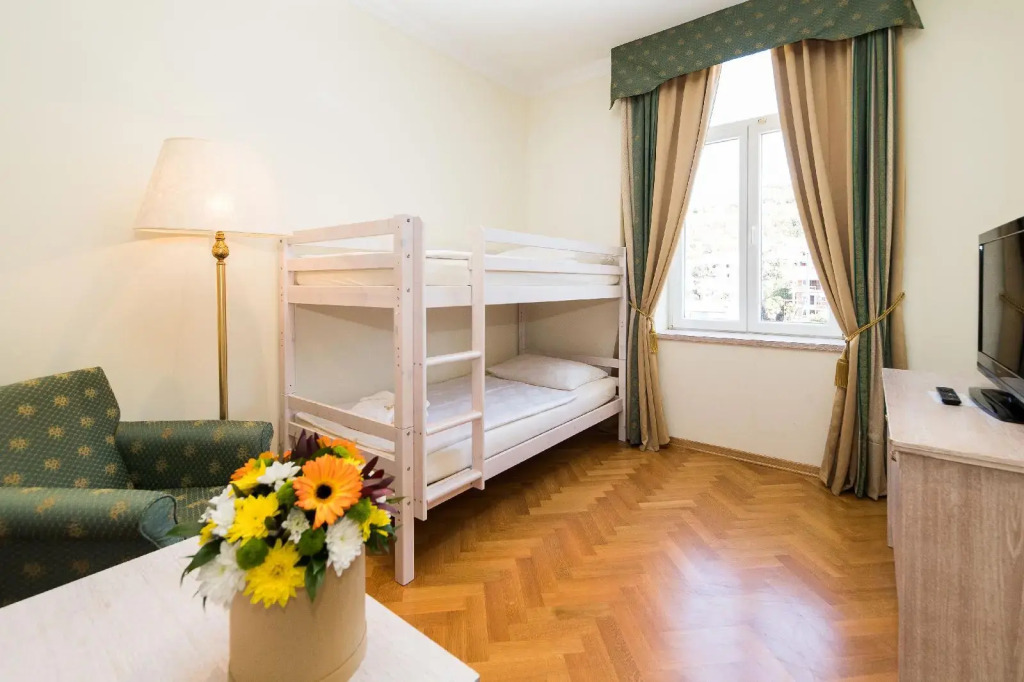 Hotel Kvarner Palace
