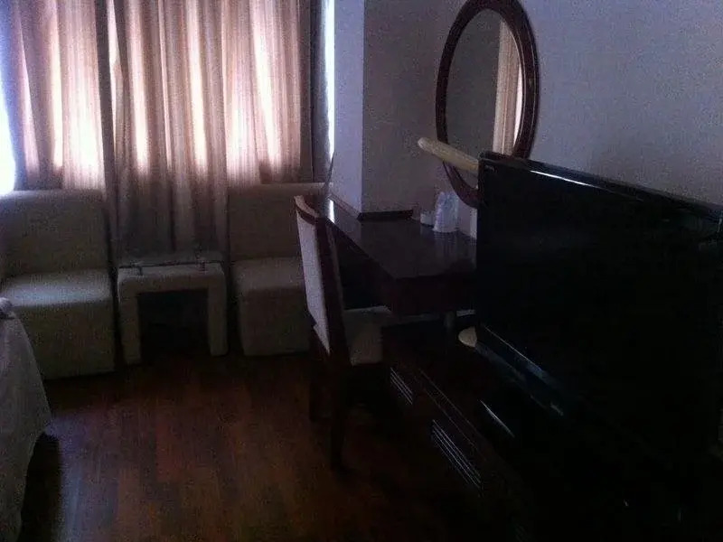 Long Anh Hotel