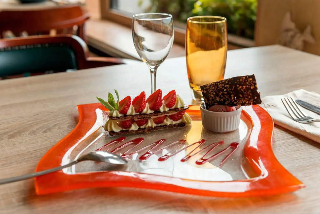 Logis Hotels - Au Poisson dArgent - Hôtel 3 étoiles et restaurant