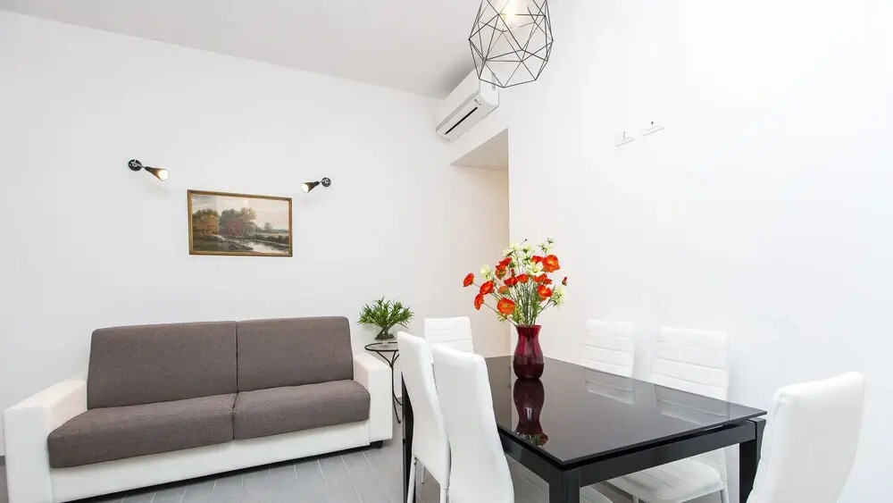 Rental In Rome Cesari Apartment