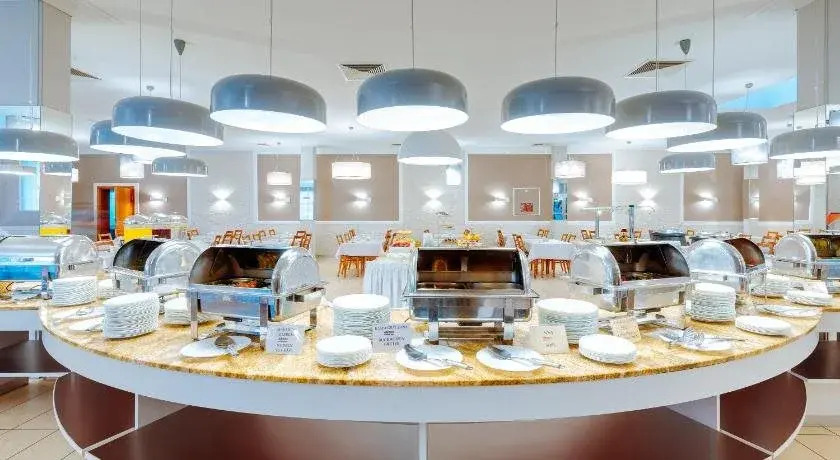 Akces Medical Fit & Spa Basen, Sauna, Jacuzzi i Siłownia w Cenie