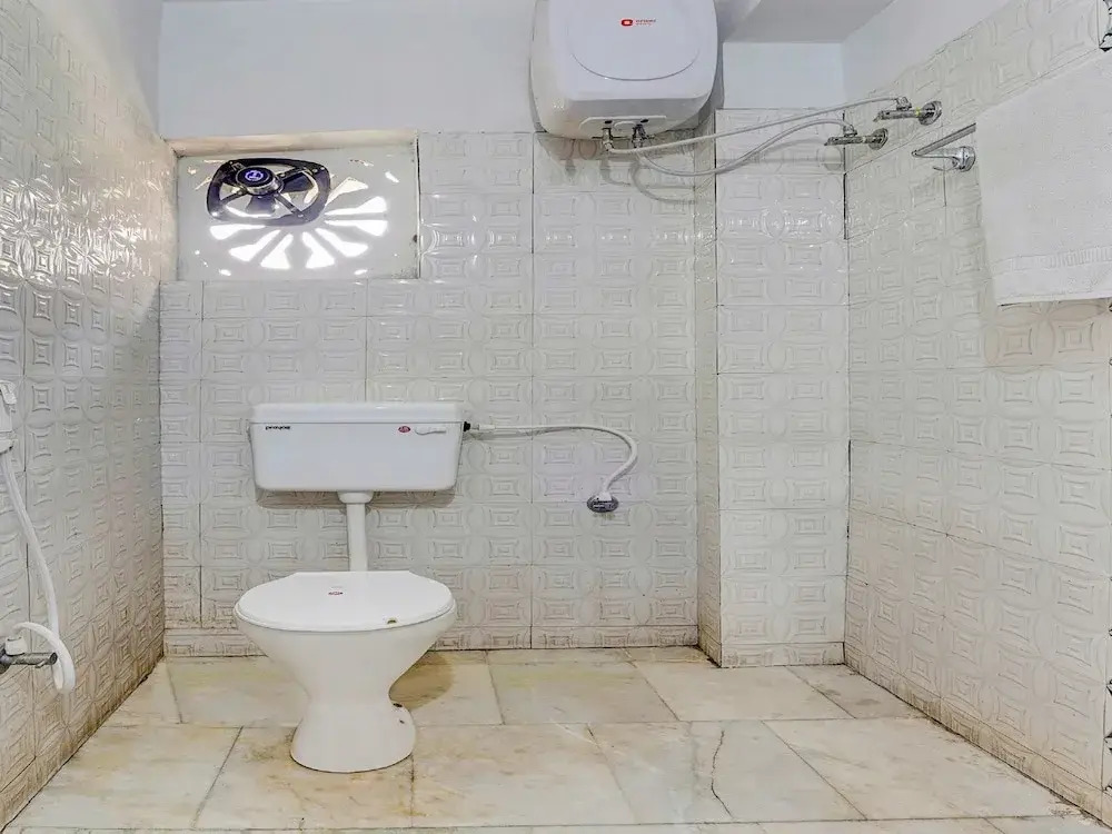 OYO 19609 Hotel Rajprabha