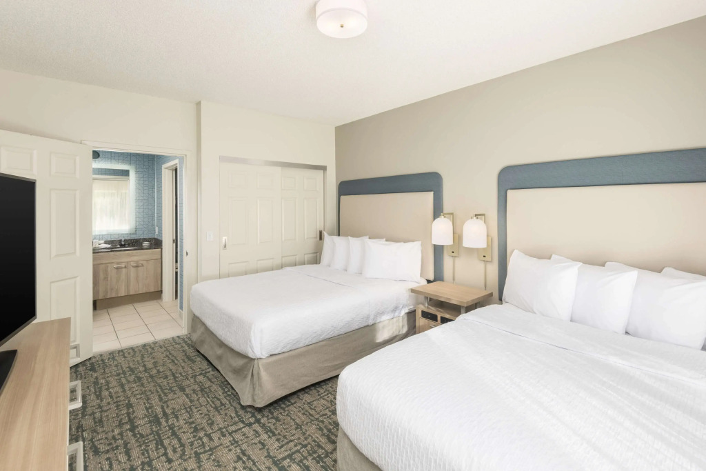 Homewood Suites Miami Airport/Blue Lagoon