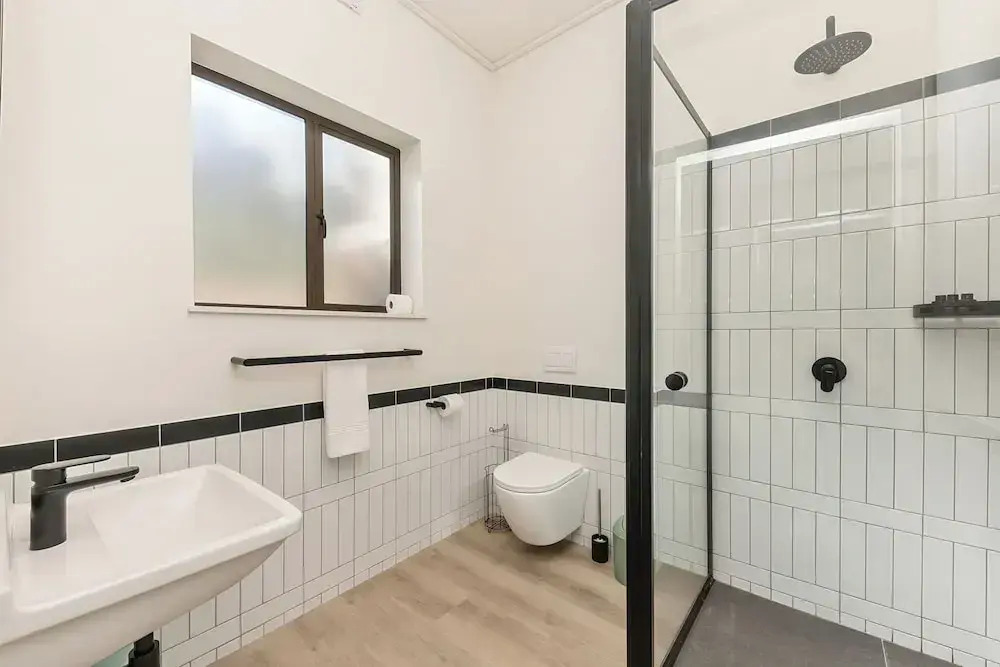 On the Beach in Camps Bay - Fully Equipped 2 Bedroom Apartment