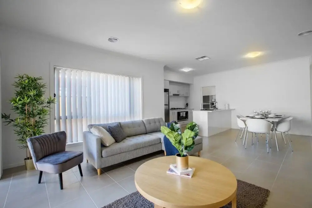 Big Family Fun@ 4 Bedrooms House in Point Cook