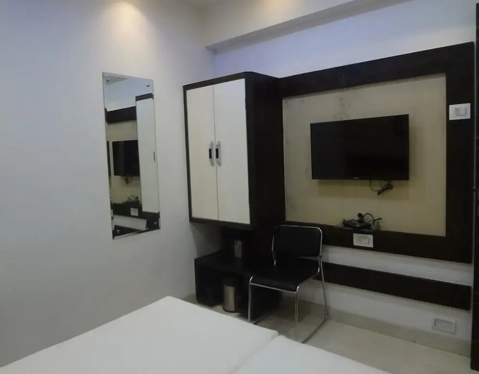 Room Maangta 136 - CST