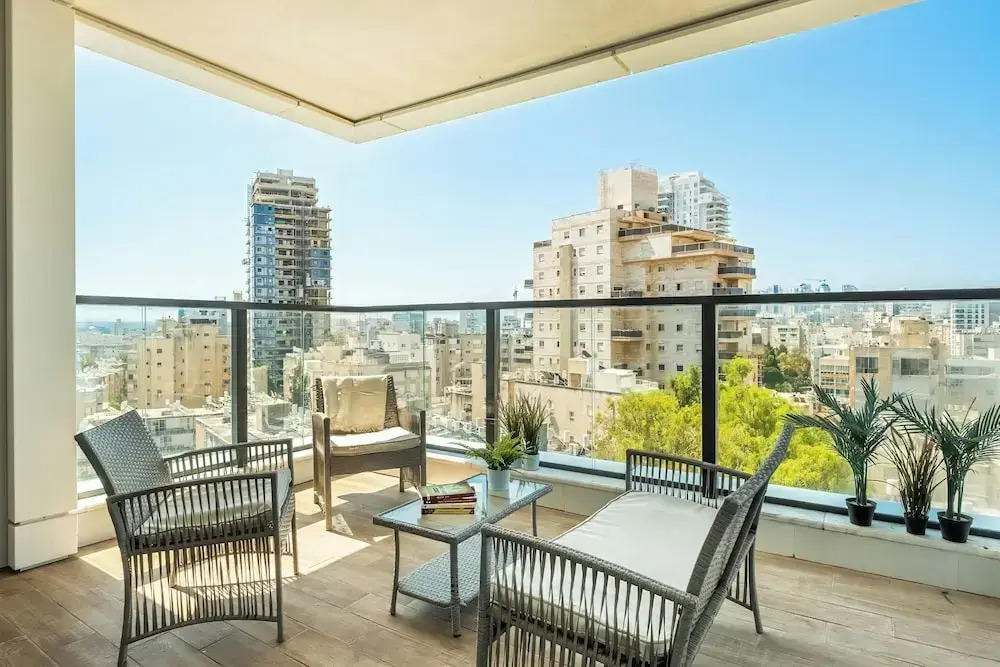 MAMAD - Sea Breeze Netanya Retreat by Sea N Rent