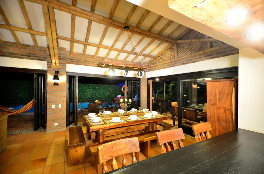 Villa exclusiva en Fincas Panaca, privacidad con Piscina y Jacuzzi
