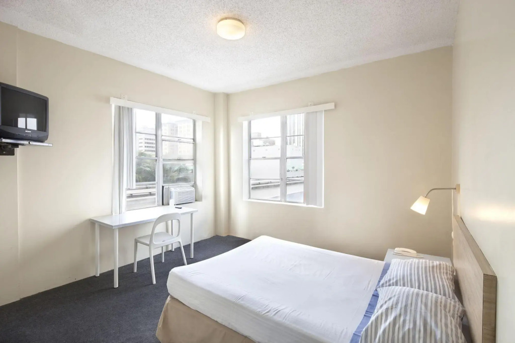 Leamington Hotel - Downtown / Port of Miami