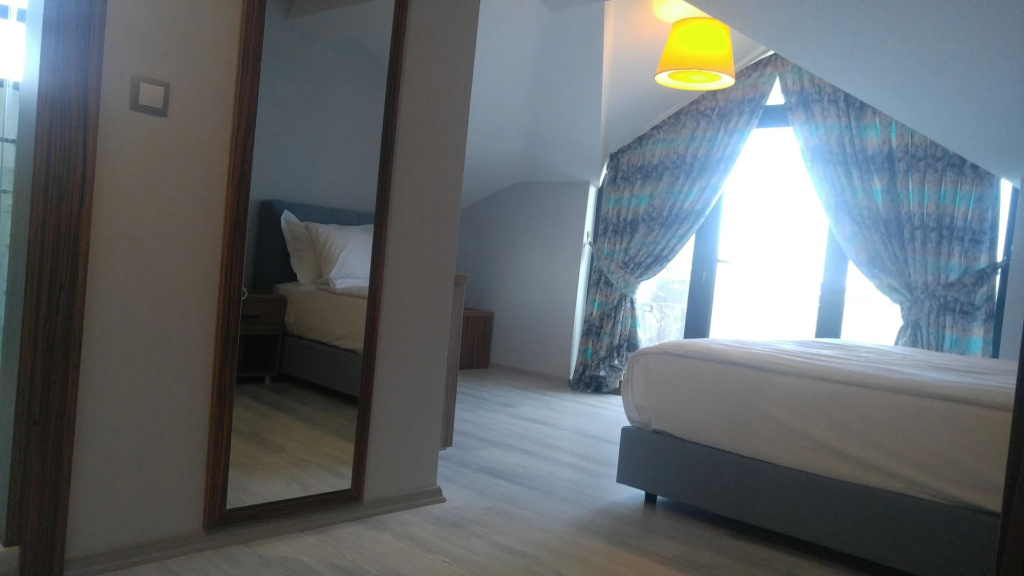 61 Park Hotel