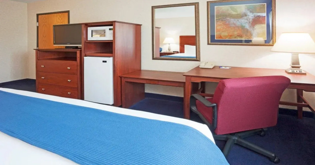 Holiday Inn Express Deforest Madison Area by IHG