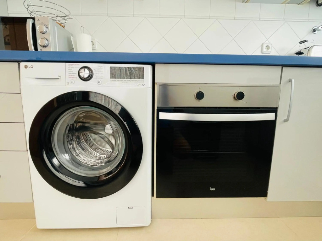 Ático con parking, 2 terrazas, BBQ, Aire Ac y Wifi - SOLO FAMILIAS Y PAREJAS -