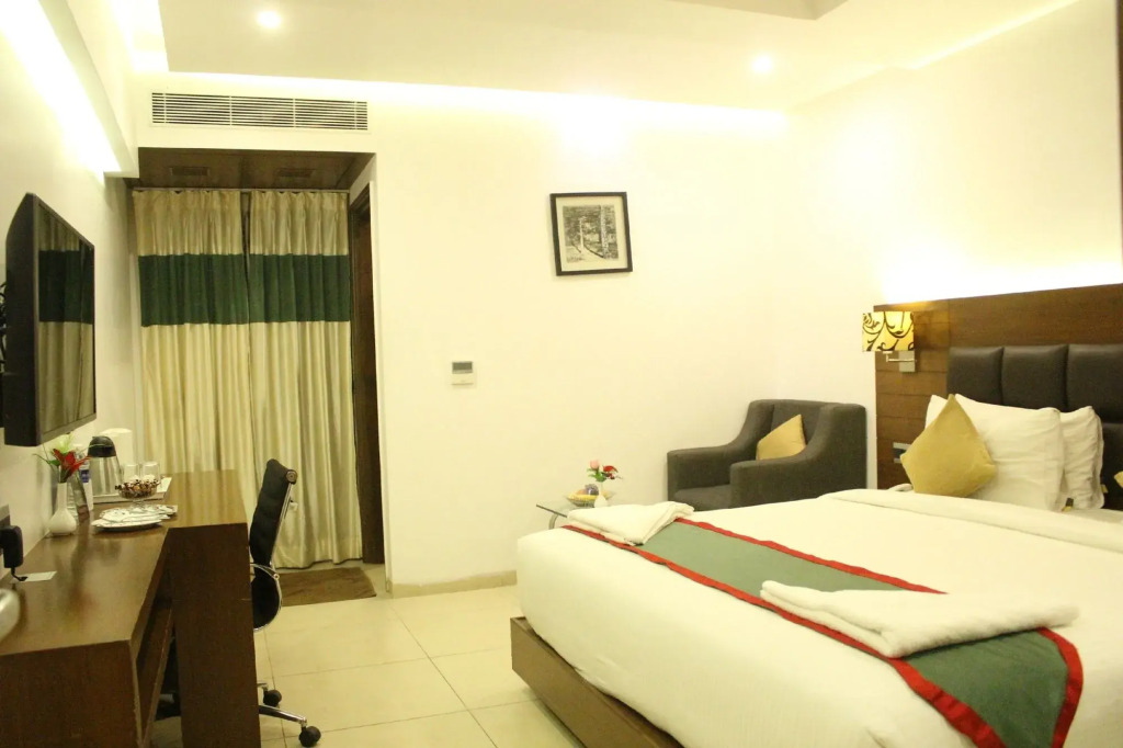 Hotel Nk Grand Park Airport Hotel