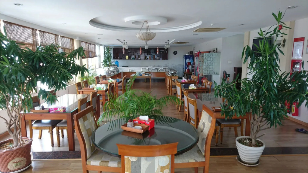 Modern SaiGon Hotel 2