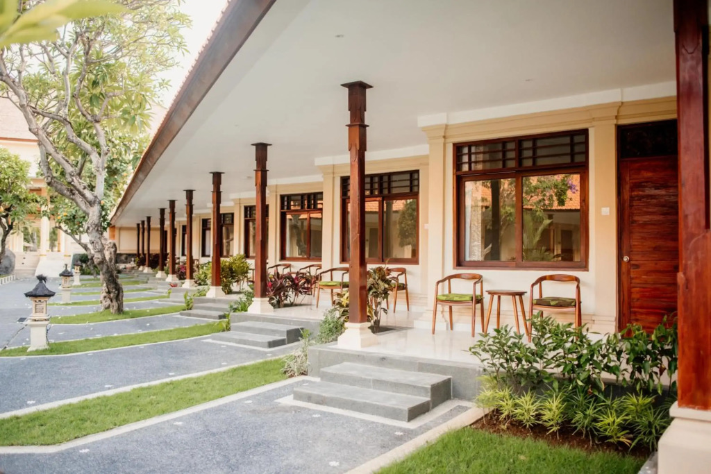 Курортный отель New Sunari Lovina Beach Resort