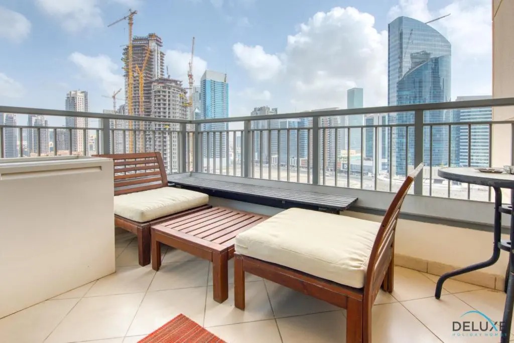 Neat 1BR in Claren Tower 1 by Deluxe Holiday Homes