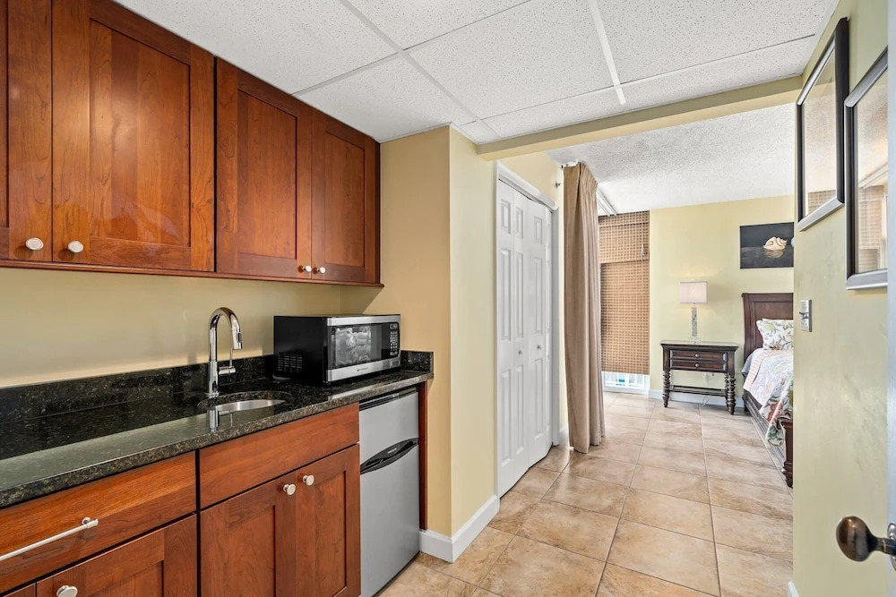 Beautiful Long Beach Condo unit 1-1206! TWO Gulf Masters