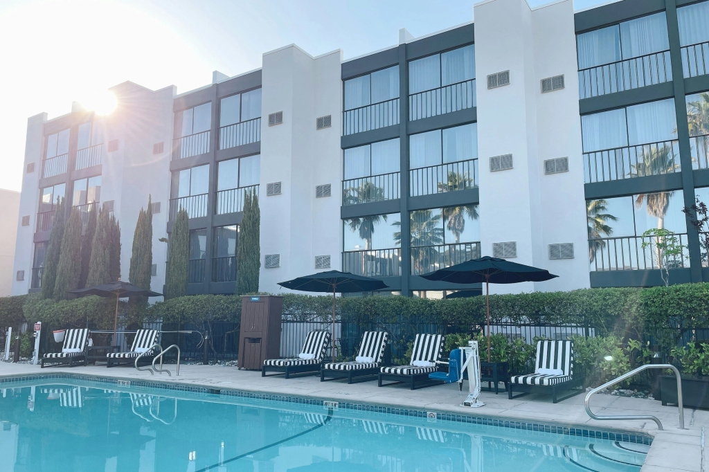 Marin Hilltop Hotel