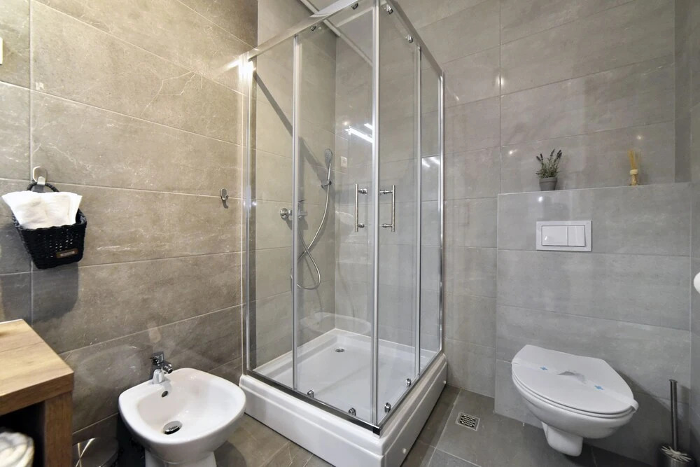 Premium Central Apartment & Room