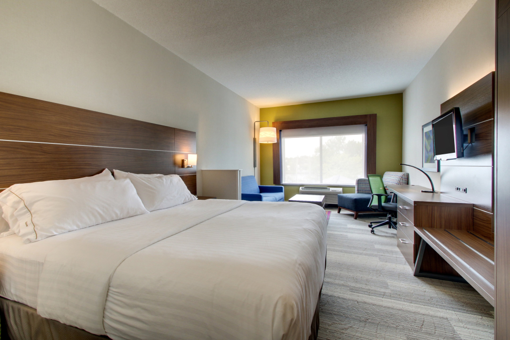 Holiday Inn Express & Suites Aurora - Naperville by IHG